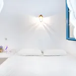 Beachfront Lampis Dolphin 1 *