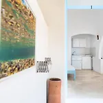 Beachfront Lampis Dolphin 1 *