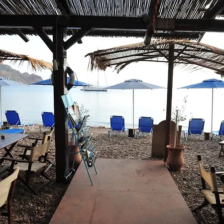 Beachfront Lampis Dolphin 1 Ferienhaus