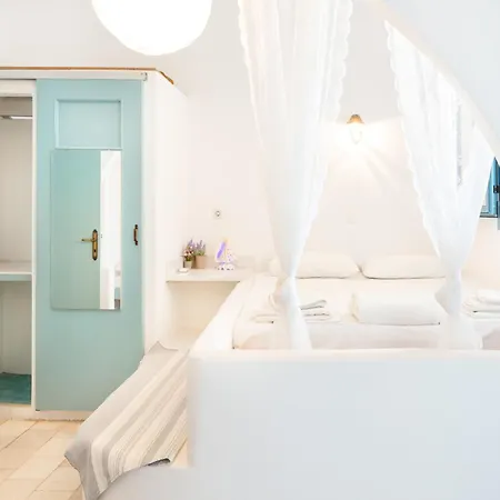 Beachfront Lampis Dolphin 1 Ferienhaus *