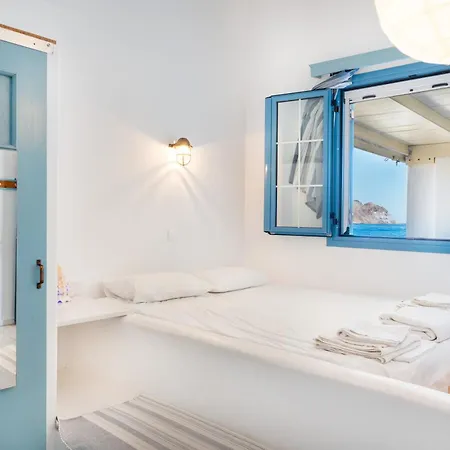 Beachfront Lampis Dolphin 1 *