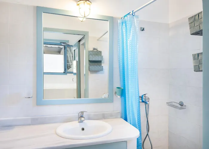 Beachfront Lampis Dolphin 1 بيت للعطل سكالا